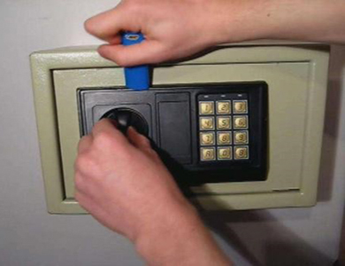 察雅24小时上门开锁公司