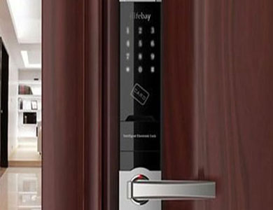 察雅24小时上门开锁公司