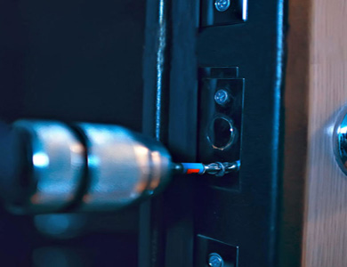 察雅24小时上门开锁公司