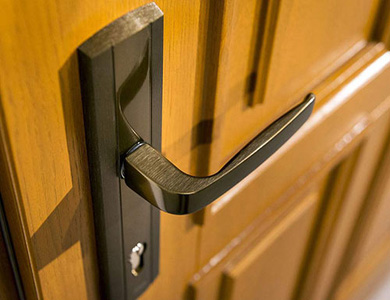 察雅24小时上门开锁公司